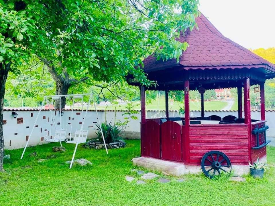 Pensiunea Miraj Polovragi Kültér fotó