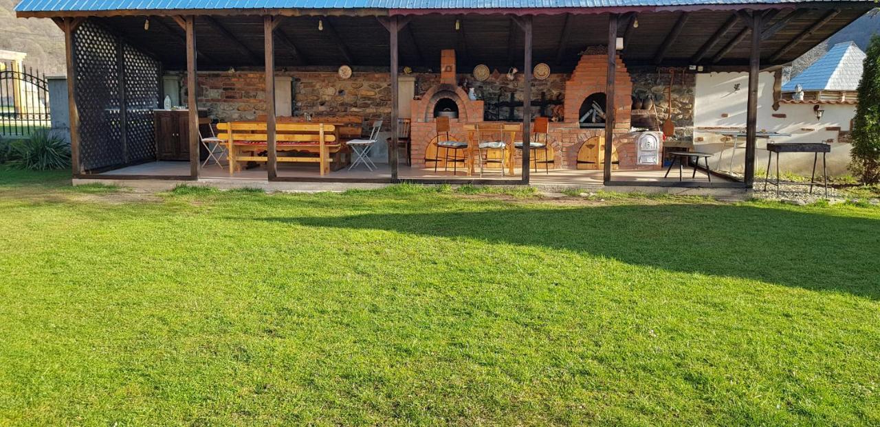 Pensiunea Miraj Polovragi Kültér fotó