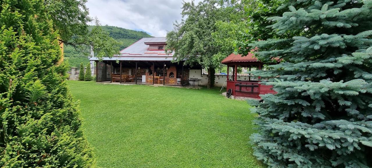 Pensiunea Miraj Polovragi Kültér fotó